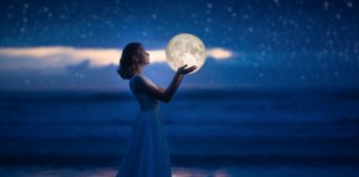 luna plina in sagetator pe 4 iunie